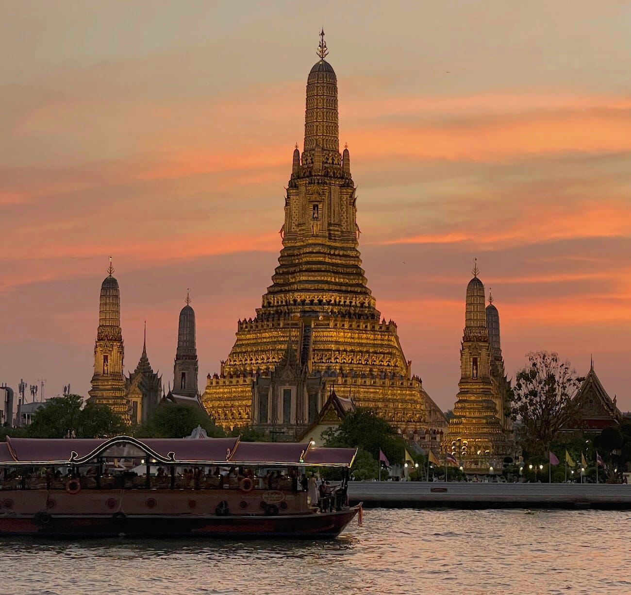 Wat Arun, Bangkok Thailand