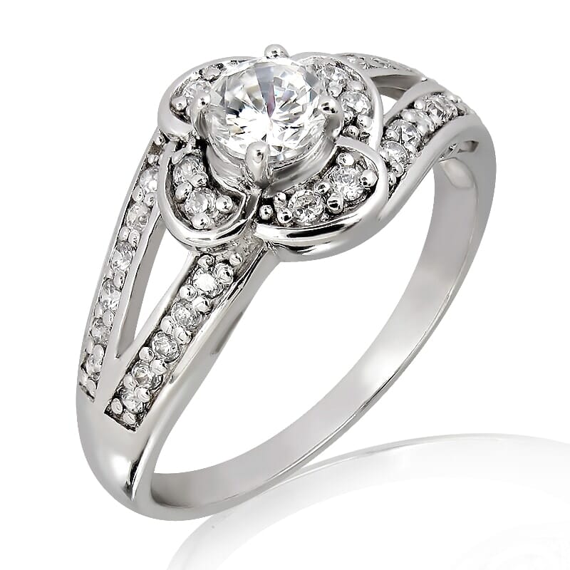 18K Gold and 0.50 Carat E Color VS Clarity Diamond Ring