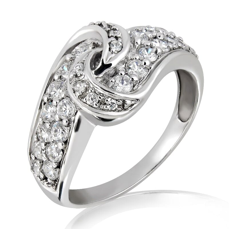 18K Gold and 0.70 Carat F Color VS Clarity Diamond Ring