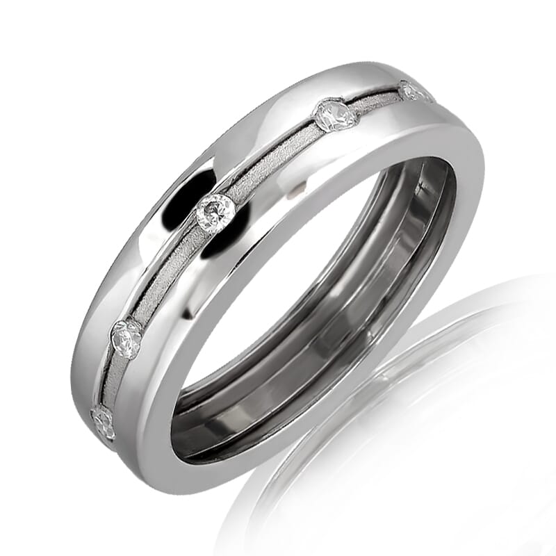 18K Gold and 0.10 Carat F Color VS Clarity Men's Diamond Band