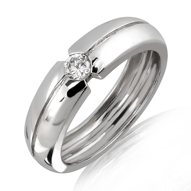 18K Gold and 0.10 Carat F Color VS Clarity Lady's Diamond Band