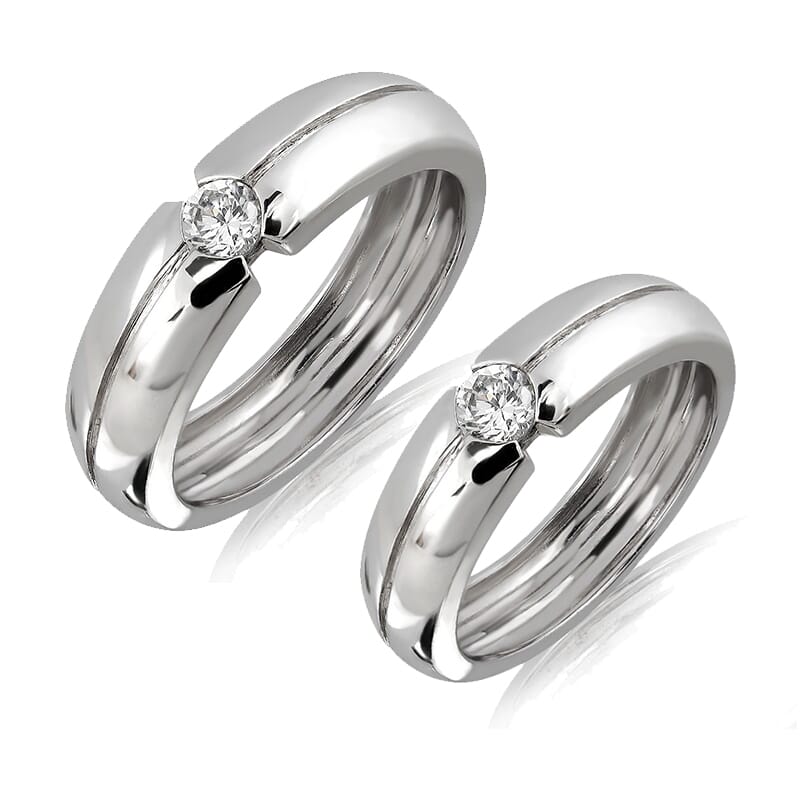 18K Gold and 0.25 Carat F Color and VS Clarity Diamond Couple Ring