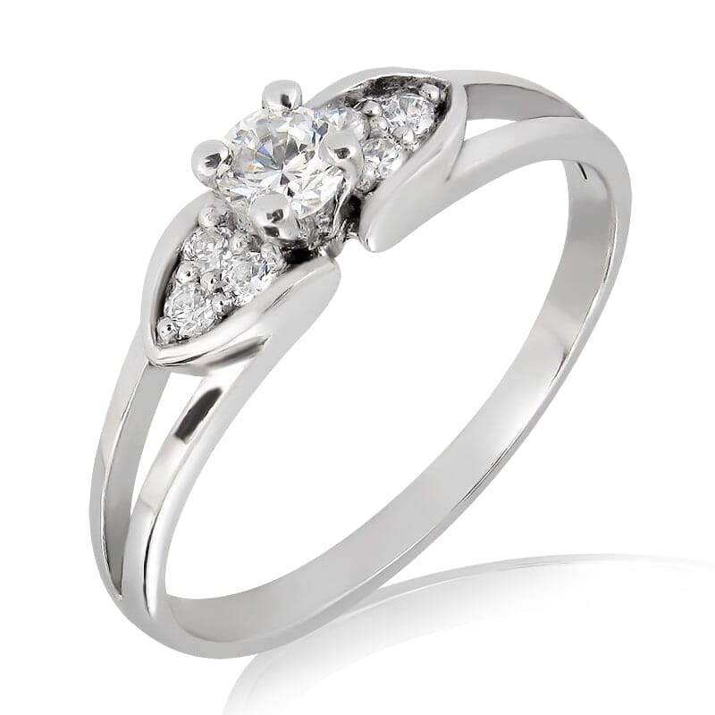 18K Gold and 0.20 Carat F Color VS Clarity Diamond Ring