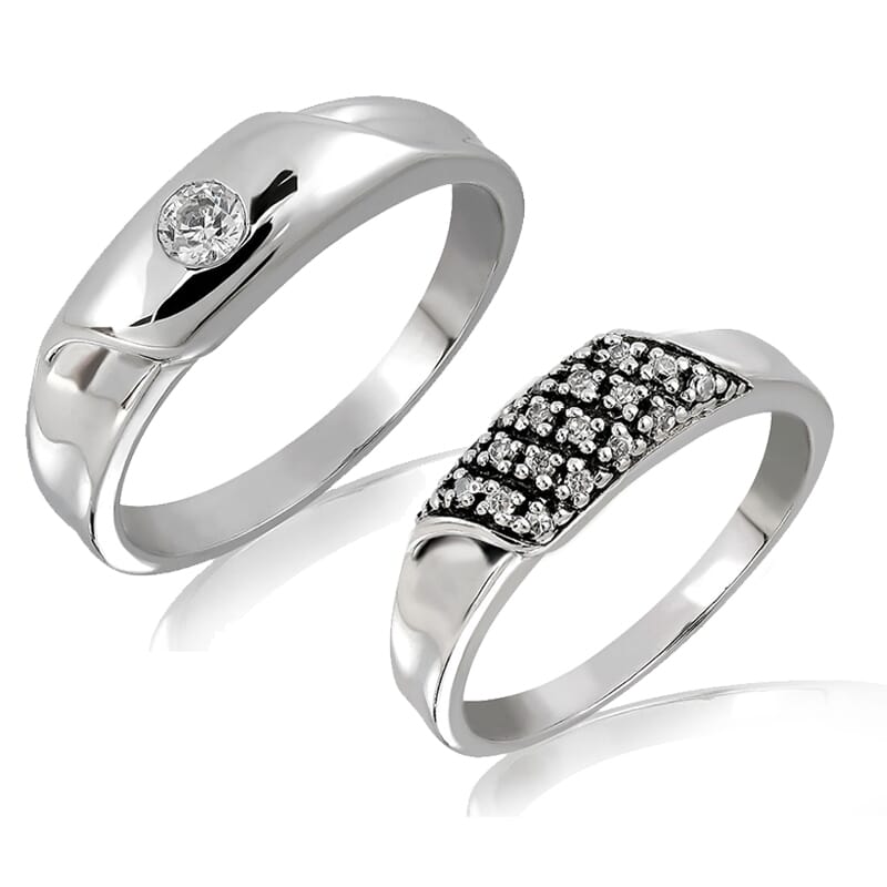 18K Gold and 0.40 Carat F Color and VS Clarity Diamond Couple Ring