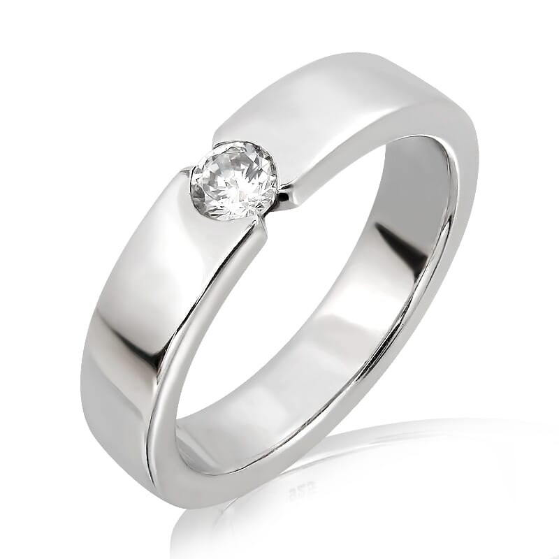 18K Gold and 0.15 Carat F Color VS Clarity Men's Diamond Band