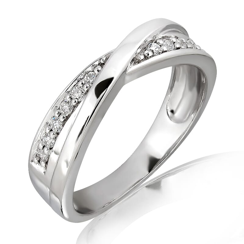 18K Gold and 0.10 Carat E Color VS Clarity Lady's Diamond Band