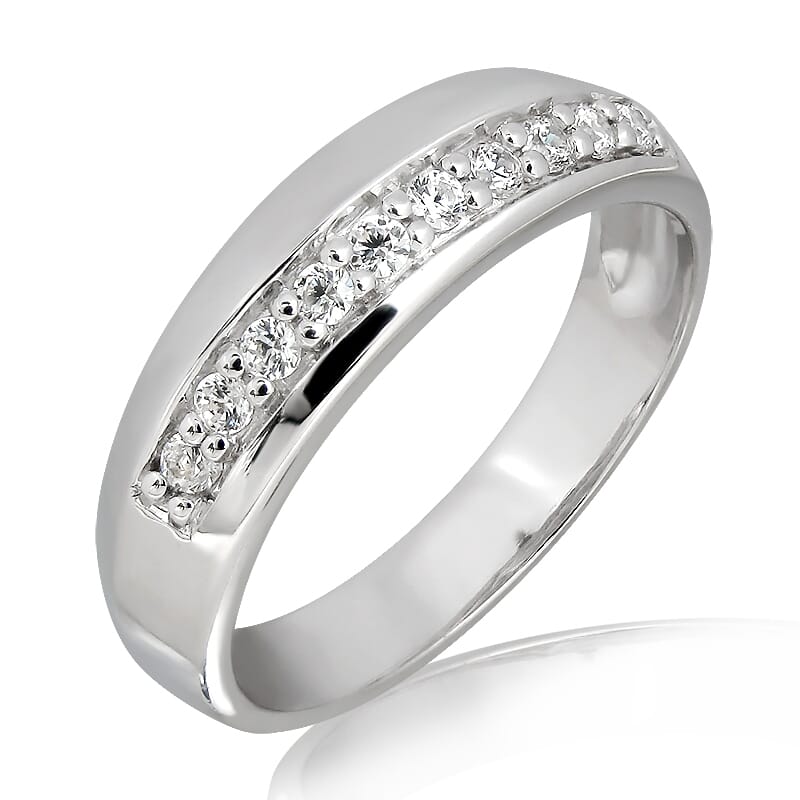 18K Gold and 0.15 Carat E Color VS Clarity Lady's Diamond Band