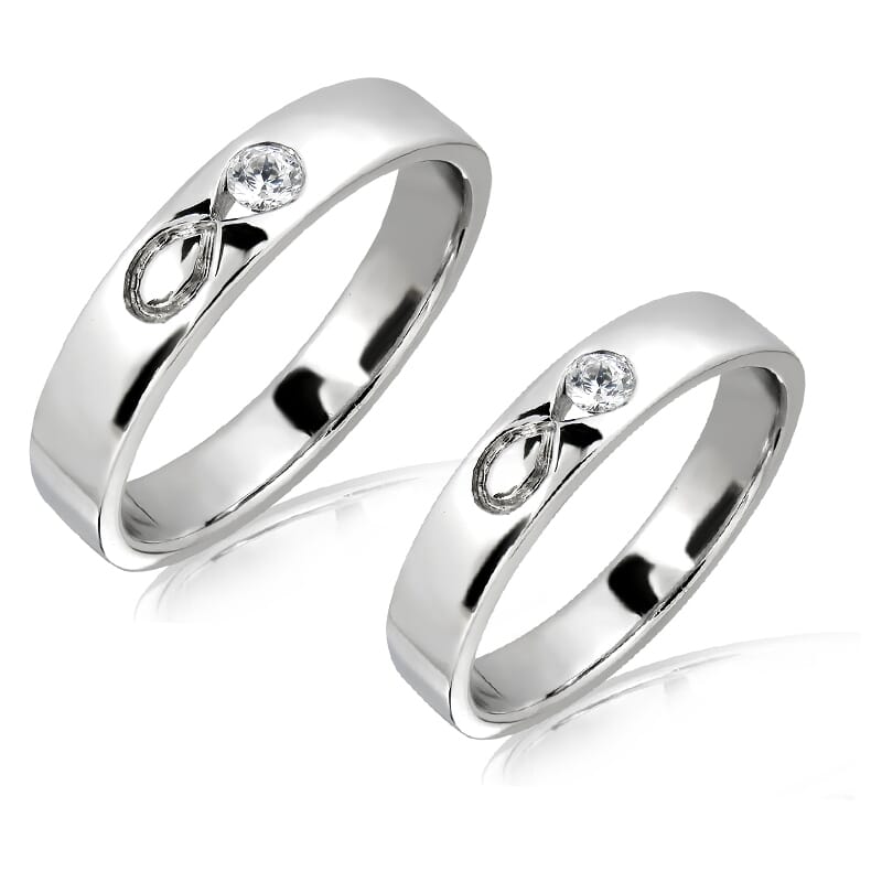 18K Gold and 0.25 Carat E Color VS Clarity Couple Ring