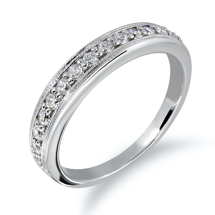 18K Gold and 0.30 Carat F-G Color VS Clarity Lady's Diamond Band