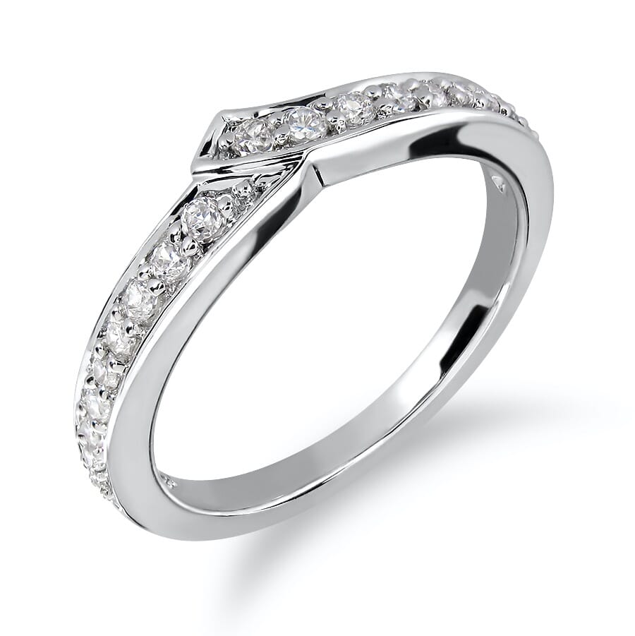 18K Gold and 0.24 Carat F-G Color VS Clarity Lady's Diamond Band