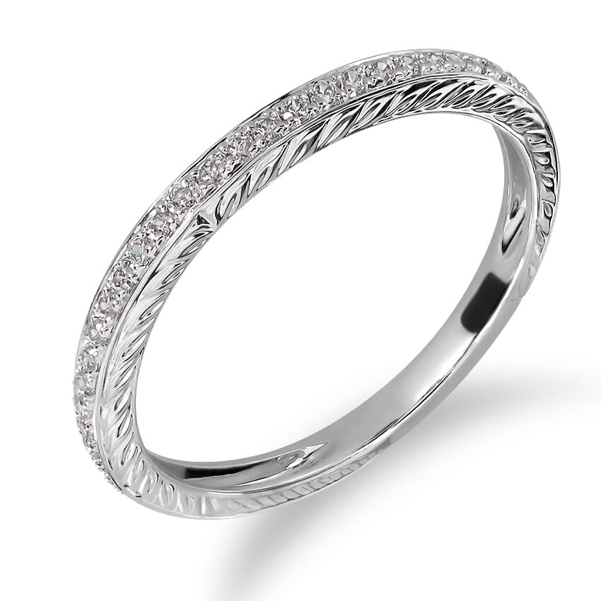 18K Gold and 0.14 Carat F-G Color VS Clarity Lady's Diamond Band