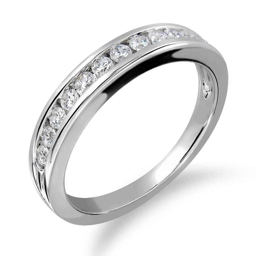 18K Gold and 0.30 Carat F-G Color VS Clarity Lady's Diamond Band