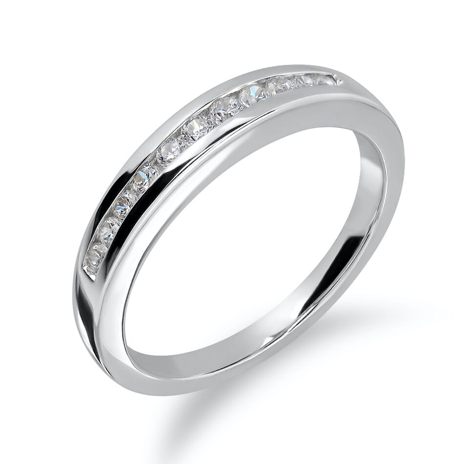 18K Gold and 0.14 Carat F-G Color VS Clarity Lady's Diamond Band