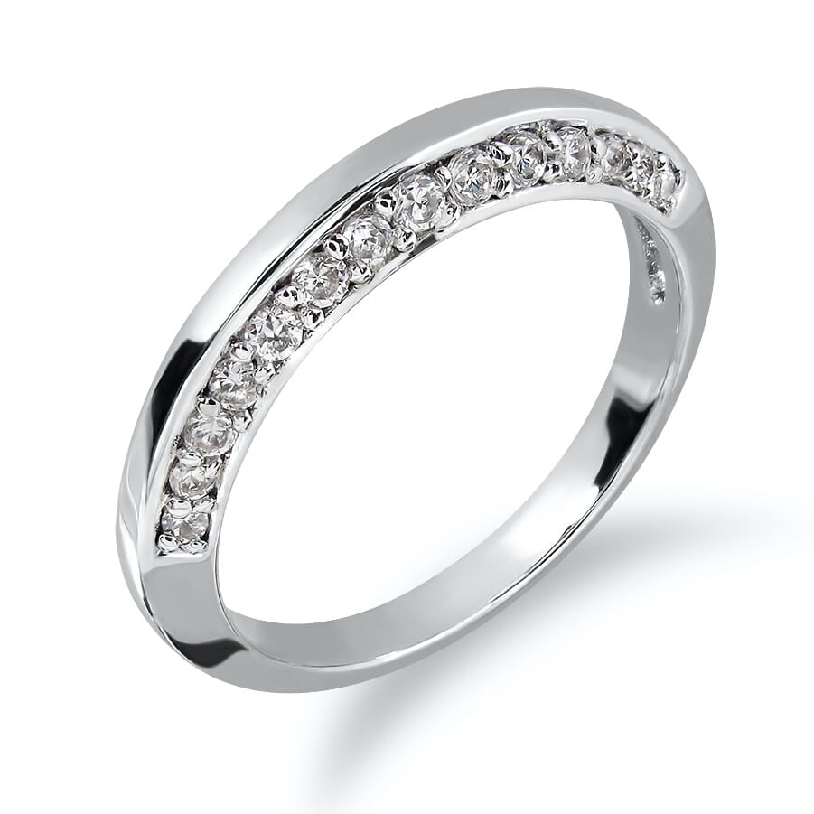 18K Gold and 0.28 Carat F-G Color VS Clarity Lady's Diamond Band