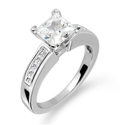 Moissanite Ring in 9KT or 14KT Gold with Certificate