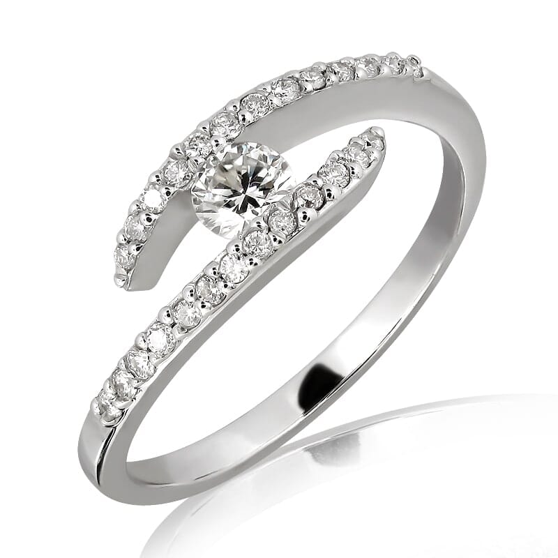 18K Gold and 0.30 Carat F Color VS2 Clarity Diamond Ring