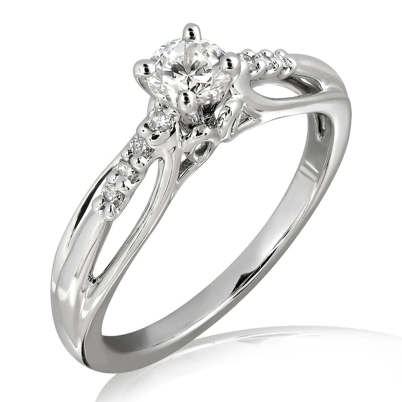 18KT Gold and 0.30 carat Side Diamond Engagement Ring with Certificate