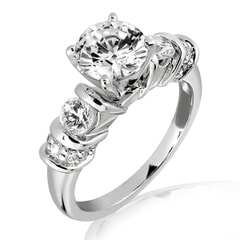 Moissanite Ring in 9KT or 14KT Gold with Certificate