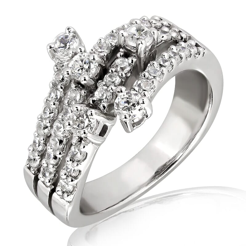 18K Gold and 1.00 Carat E Color VS Clarity Diamond Ring